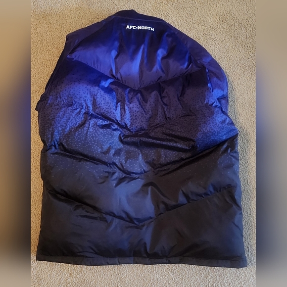 Puffer Jacket - Picture 2 of 4